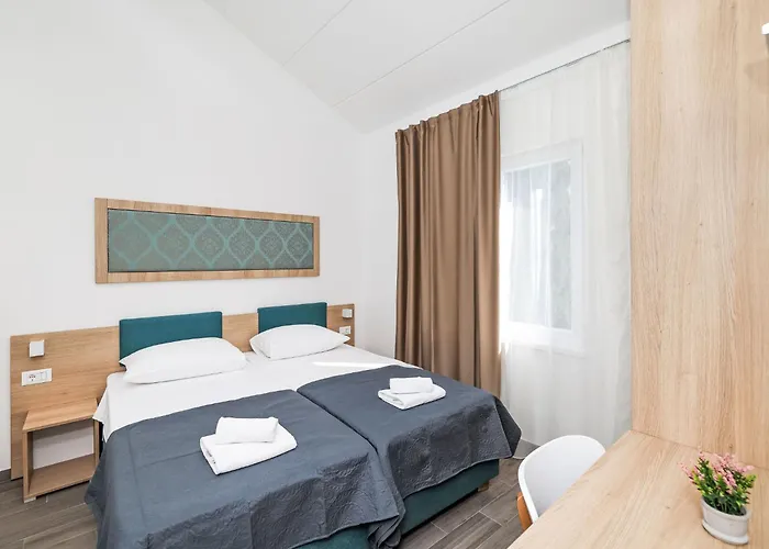 Medena-3 By Interhome * 트로기르