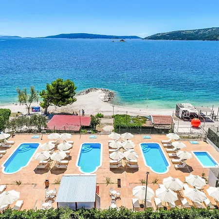 Medena-3 By Interhome تروغير