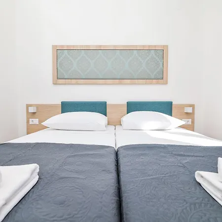 Apartamento Medena-3 By Interhome
