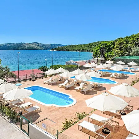 Medena-3 By Interhome Apartamento Trogir